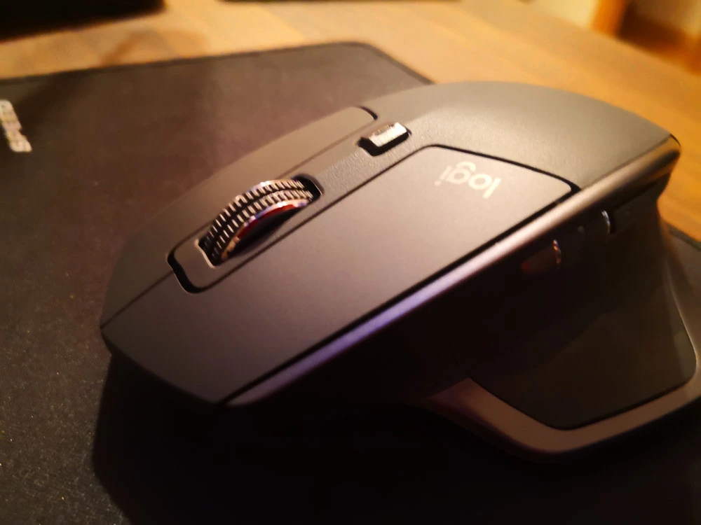 体感せよ】癖になる質感の高さ。マウスの終着地。logicool MX MASTER